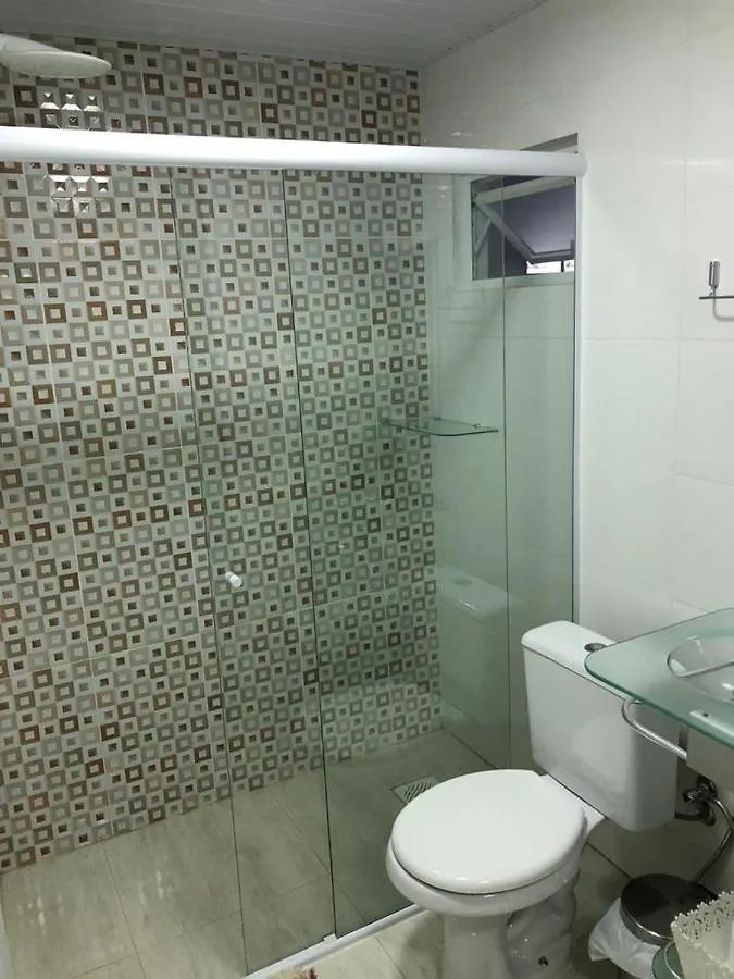 ホームステイ Suite Rua Pescada Amarela ボンビーニャス