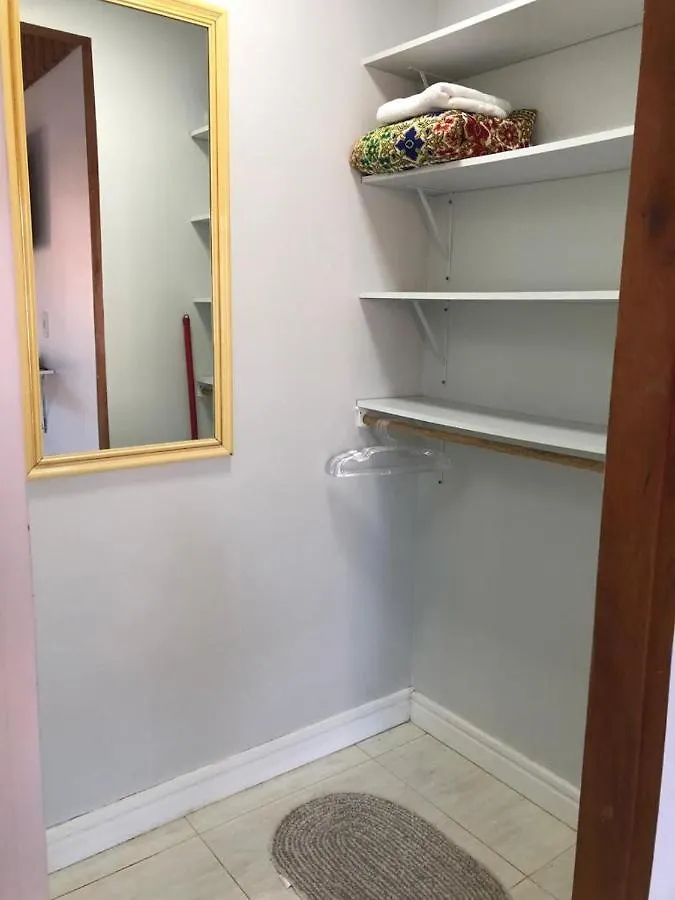 Suite Rua Pescada Amarela ボンビーニャス ホームステイ